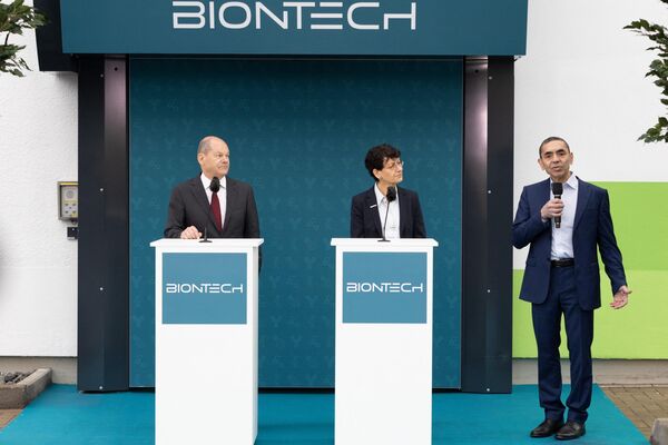 Almanya Başbakanı Scholz'dan BioNTech'e ziyaret